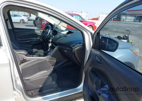 2014 Ford Escape S из США, поврежденный, VIN 1FMCU0F76EUD47642